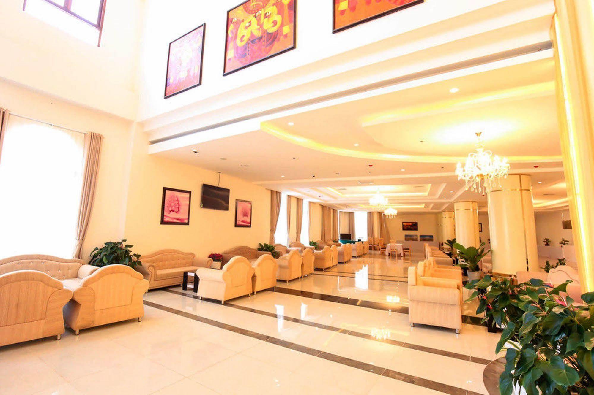 Bavico Plaza Hotel Dalat Exterior foto